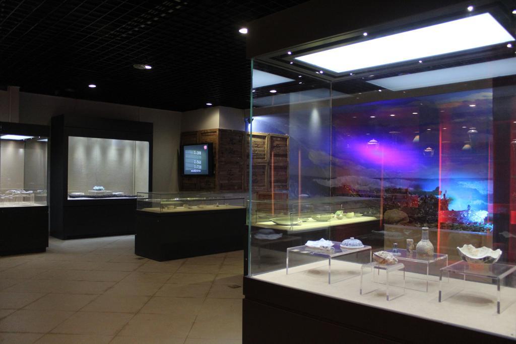 Jin Ling Museum Hotel Wanning Bagian luar foto